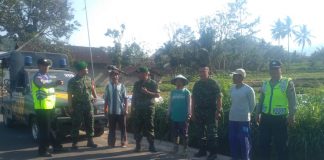 Pak Polisi dan Pak Tentara Matesih Lakukan Patroli Gabungan