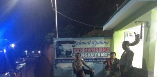 Kebersamaan Warga Jurangkambil Dengan Polisi Gondangrejo Menjaga Wilayahnya