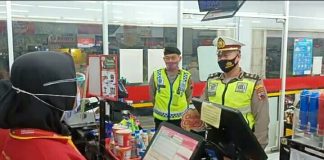 Minimalisir Tindak Kejahatan, Polisi Di Karanganyar Jawa Tengah Patroli Bersenjata