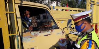 Ops Patuh Candi, Satlantas Tindak Pelanggaran Menimbulkan Potensi Kecelakaan di Jalur Papahan – Tasikmadu