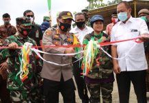 Personil Polres Karanganyar Ikuti Upacara Penutupan TMMD ke 109 di lapangan Kantor Balai Desa Jatiwarno