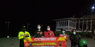 Bhabinkamtibmas Polsek Tawangmangu Sosialisasikan Zona Integritas