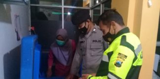 Polsek Ngargoyoso Awasi Pendistribusian Vaksin Covid 19 Ko dari DKK ke Puskesmas Ngargoyoso