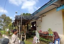 Cegah Kenaikan Covid – 19, Aipda Diyono Sambangi Warga di Desa Binaannya