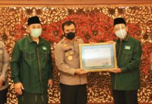 PBNU Beri Penghargaan Kapolda Jateng Karena Perhatian Besar Vaksinasi di Pesantren