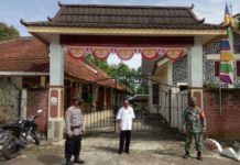 Untuk Menjamin Rasa Aman, Polsek Jumapolo Bersama Koramil Amankan Giat Ibadah Minggu Pagi