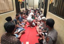 Tingkatkan Keimanan, Tahanan Polres Karanganyar Mendapat Tauziah Dan Ngaji Bareng Pak Bhabin