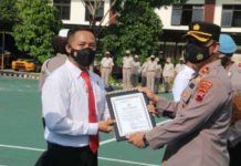 8 Anggota Berprestasi Raih Penghargaan Kapolres Karanganyar