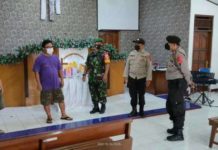 Anggota Pos Pam Klodran Sampaikan Pesan Kamtibmas Saat Patroli Ke Gereja