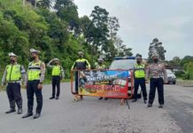 Sinergi Polsek Tawangmangu Dan Satlantas Polres Karanganyar Terbukti Ampuh Cegah Kemacetan Di Jalur Wisata