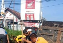 Polsek Matesih Bersama Masyarakat Kerja Bakti Evakuasi Bencana Alam