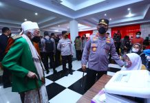 Apresiasi Ulama Di Banten Ikuti Vaksinasi, Kapolri: Kabar Baik dan Motivasi Bagi Masyarakat