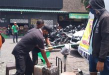 Personil Ditreskrimsus Kawal Operasi Pasar di Sampangan, Dorong Pedagang Jual Migor Dengan Harga Wajar