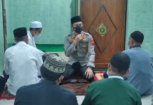 Kapolres Karanganyar Safari Sholat Subuh Di Masjid Jami` Asy Syukur Popongan