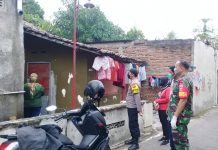 Bhabinkamtibmas Desa Jetis Polsek Jaten Melakukan Tracing Warganya Yang Terkonfirmasi Covid