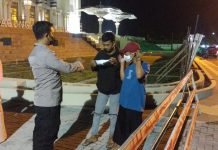 Polsek Karanganyar Laksanakan Blue Light Patrol Dan Himbauan Taat Prokes