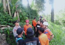 Evakuasi Orang Hilang di bawah Jembatan Ombang-ombang Kalisoro Tawangmangu.