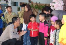Suasana Hangat Kapolres Karanganyar Bersama Anak Yatim