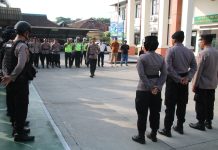 Kabagops Polres Karanganyar Pimpin Pengamanan, Sidang Pembacaan Esespsi dan Pemeriksaan Saksi Berjalan Lancar,