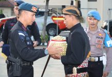 Partisipasi Polres Karanganyar dalam Tradisi Pengambilan Air Suci untuk Pensucian Panji-panji Polri