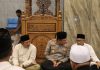 Kapolres Karanganyar Hadiri Tarawih Keliling Forkopimda di Masjid Haji Muhammad Soejadno