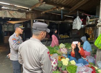 Antisipasi premanisme, Polres Karanganyar Gelar Sosialisasi Operasi Aman Candi 2025 di Kawasan Pasar dan Terminal Tegalgede