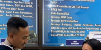 Satlantas Polres Karanganyar Melaksanakan Kegiatan ‘Polantas Menyapa’ di Unit Pelayanan BPKB