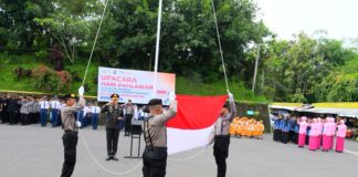 Momentum Hari Pahlawan, Polres Karanganyar Gelar Upacara Hari Pahlawan dan Syukuran Penganugerahan Gelar Pahlawan Nasional kepada Jenderal Besar H.M. Soeharto.