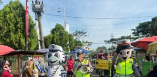 Satgas Ops Zebra Candi 2025 Polres Karanganyar Gelar Sosialisasi di Car Free Day