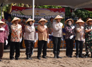 Polres Karanganyar Gelar Penanaman Jagung Serentak Kuartal IV Dukung Swasembada Pangan Nasional