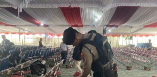 Polres Karanganyar Laksanakan Sterilisasi Gereja Jelang Misa Malam Natal