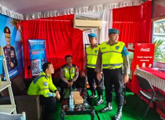 Propam Polres Karanganyar Laksanakan Pamwas di Posyan Ops Lilin Candi 2025