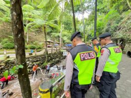 Polisi Menyapa Warga, Patroli Kamtibmas Digelar di Kawasan Tawangmangu