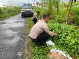 Polsek Colomadu Tanam Puluhan Bibit Pohon di Dusun Bolon, Wujud Kepedulian terhadap Lingkungan