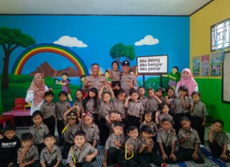 Polsek Tawangmangu Laksanakan Kegiatan Polisi Cilik di TK 02 Bandardawung