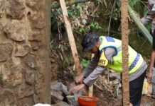 Harapan Baru Warga Tohkuning, Kapolres Letakkan Batu Pertama Pembangunan Jembatan Claket