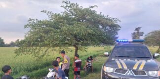 Patroli Ngabuburit Polsek Kebakkramat, Ajak Warga Jaga Ketertiban Jelang Berbuka