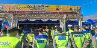Jaga Keamanan Kawasan Wisata, Personel Pos Pam Tawangmangu Gelar Apel Kesiapsiagaan