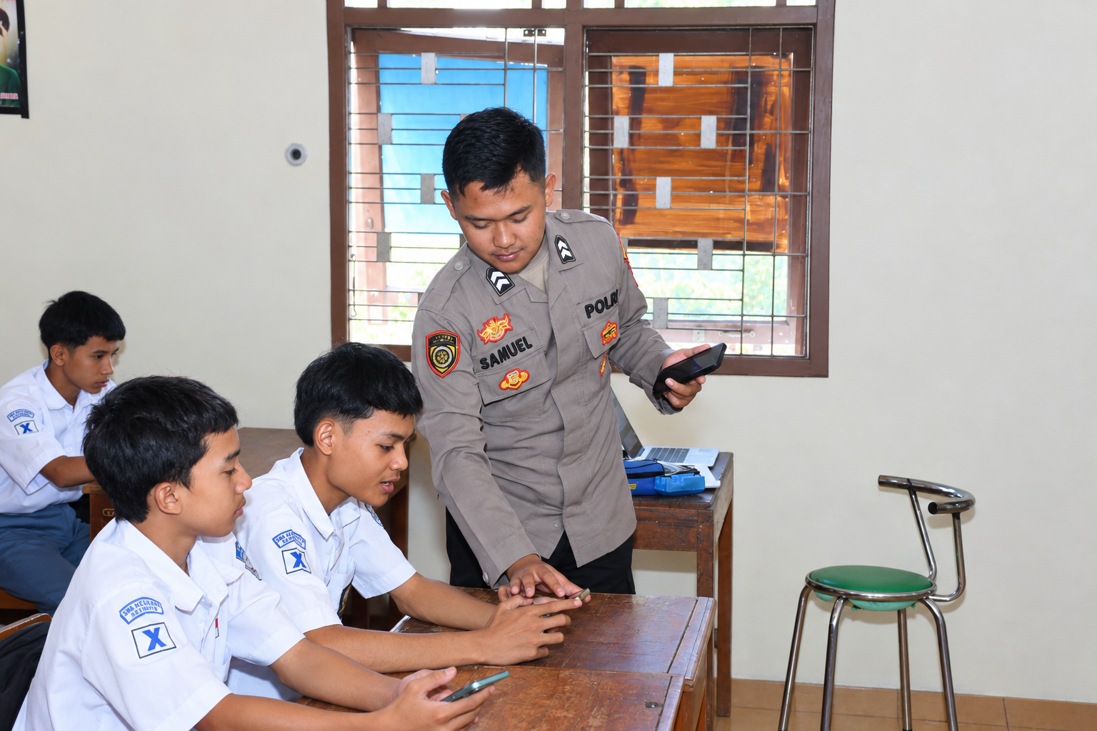 315 Pelajar SMK Satya Karya Karanganyar Dibekali Literasi AI, Belajar Kreatif Sekaligus Bijak Gunakan Teknologi
